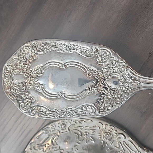 Vintage silver plated vanity set - Picture 2 of 6